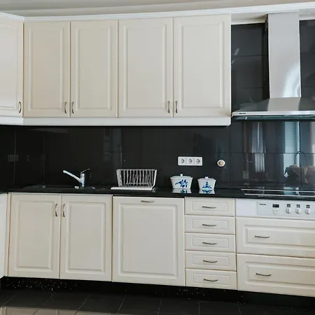 Regina Beach - With Private Pool *