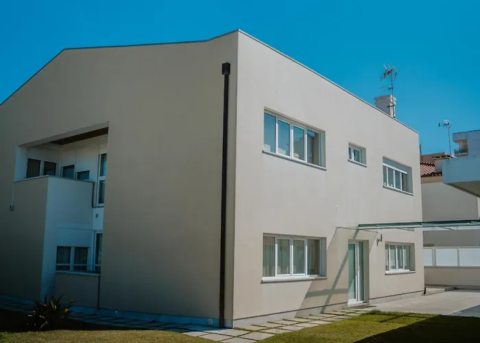 Regina Beach - With Private Pool Viana do Castelo